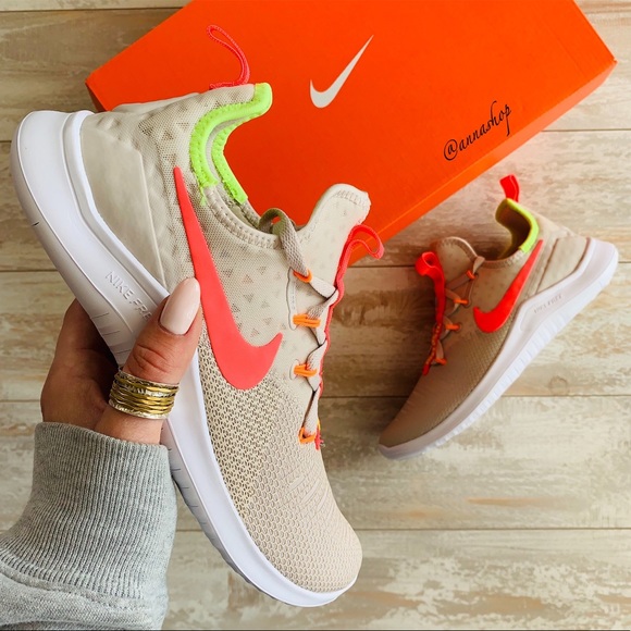 NWT Nike Free trainers - Picture 2 of 8